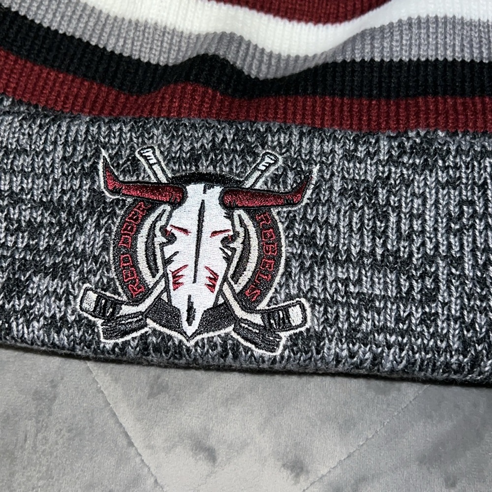 Toque - Picture 3 of 3